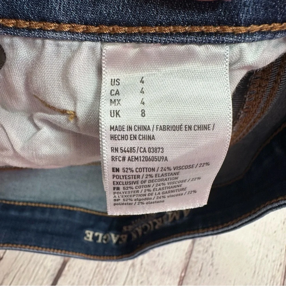 American Eagle Outfitters Women 4 midi Ripped denim Shorts distressed cutoff